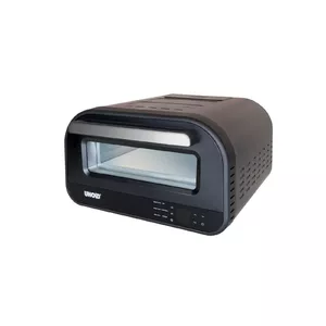 Pizza makers and pizza ovens