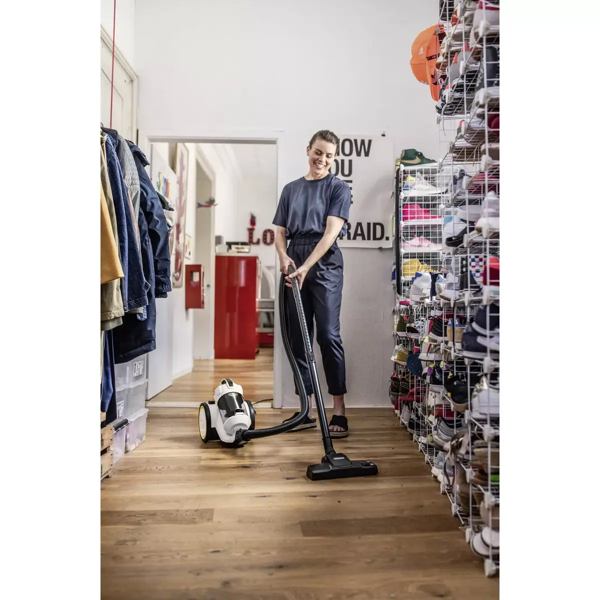 Цилиндрический пылесос Karcher VC 3 Photo 3