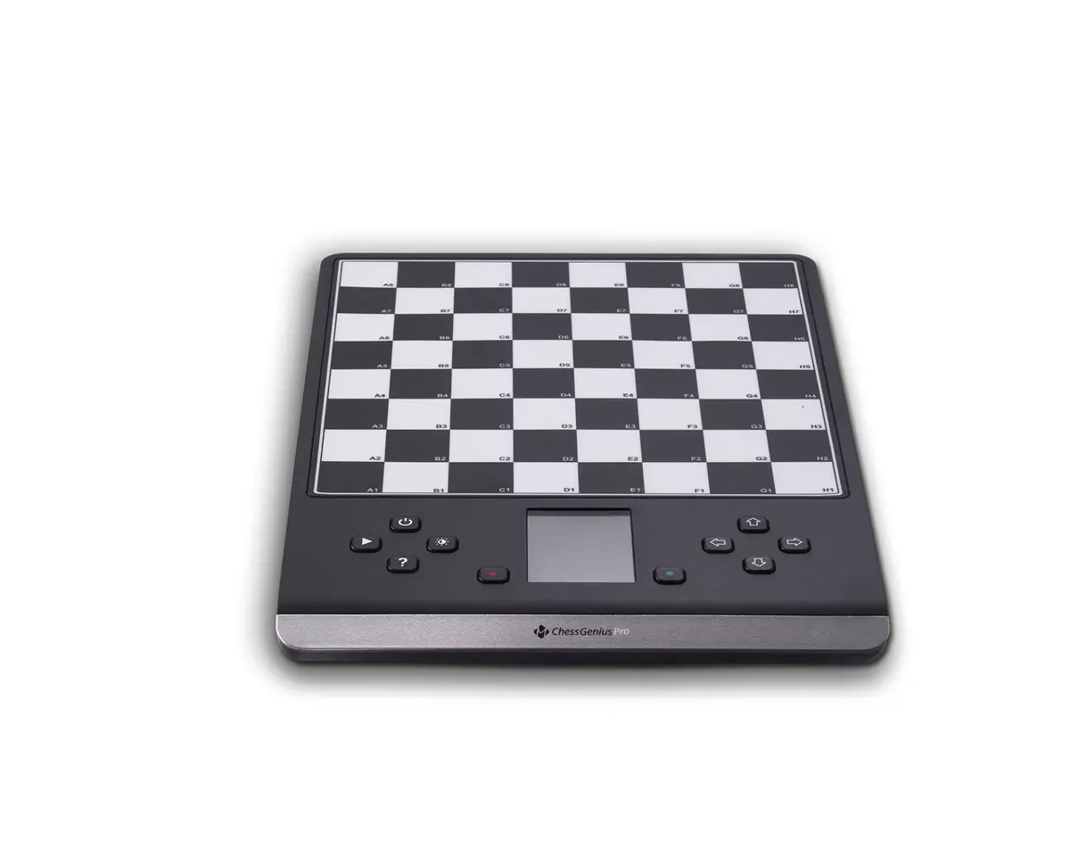 Шахматный набор Millennium ChessGenius Pro Photo 7