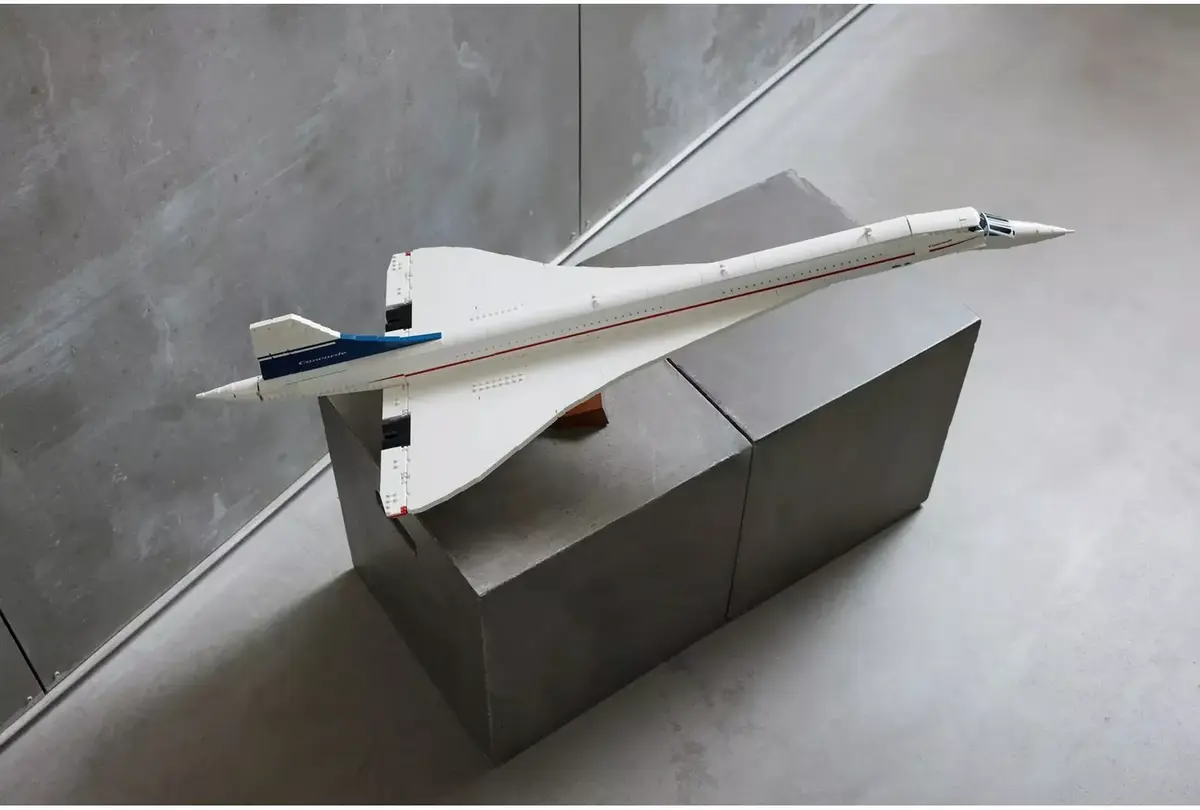 LEGO Icons Concorde model airplane 10318 Photo 10