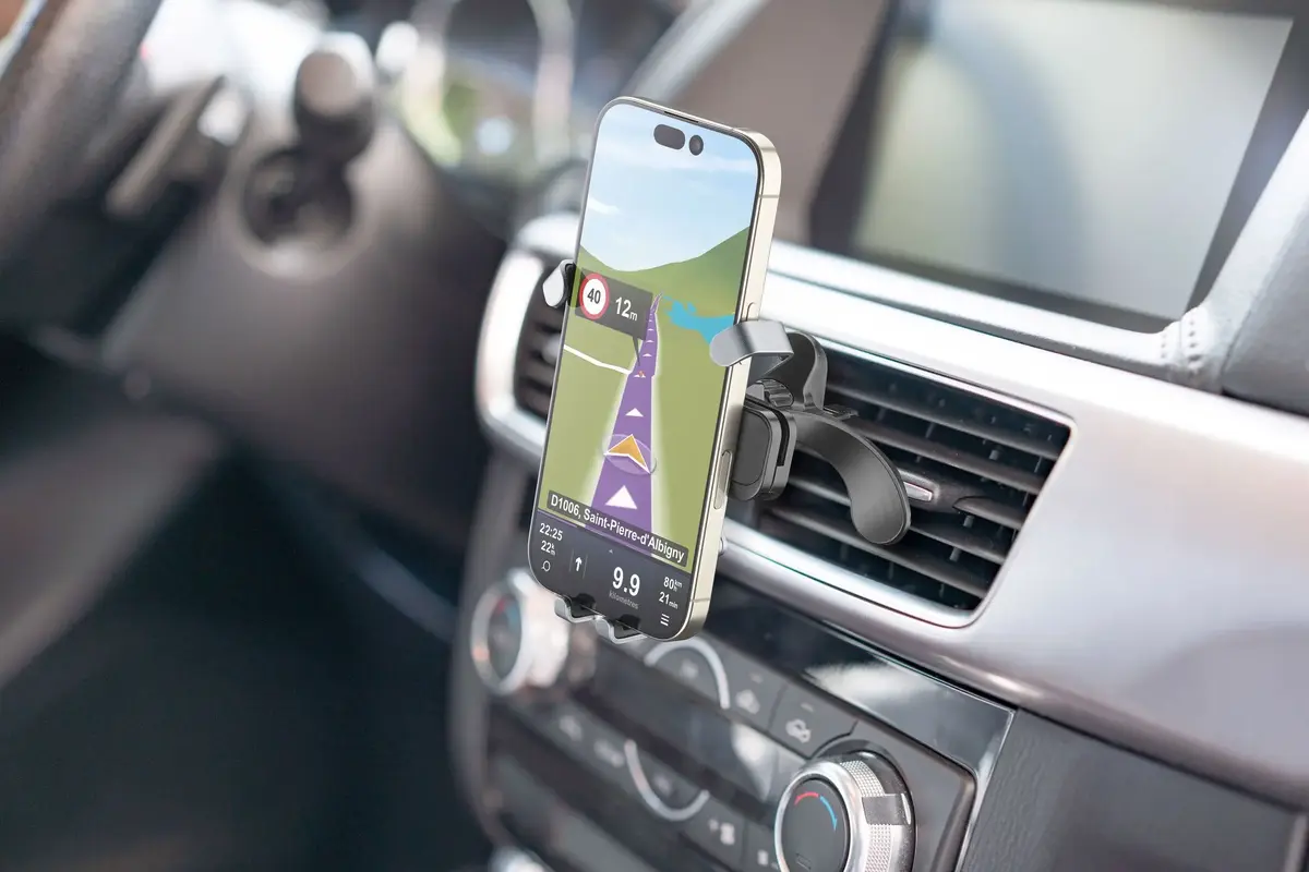 Cellularline Slide Fit Car Phone Holder Photo 2