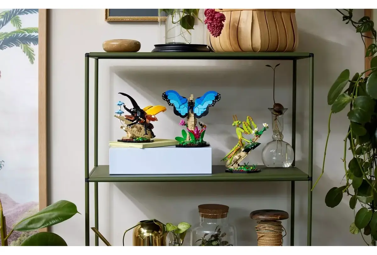 LEGO Ideas 21342 The Insect Collection set Photo 9