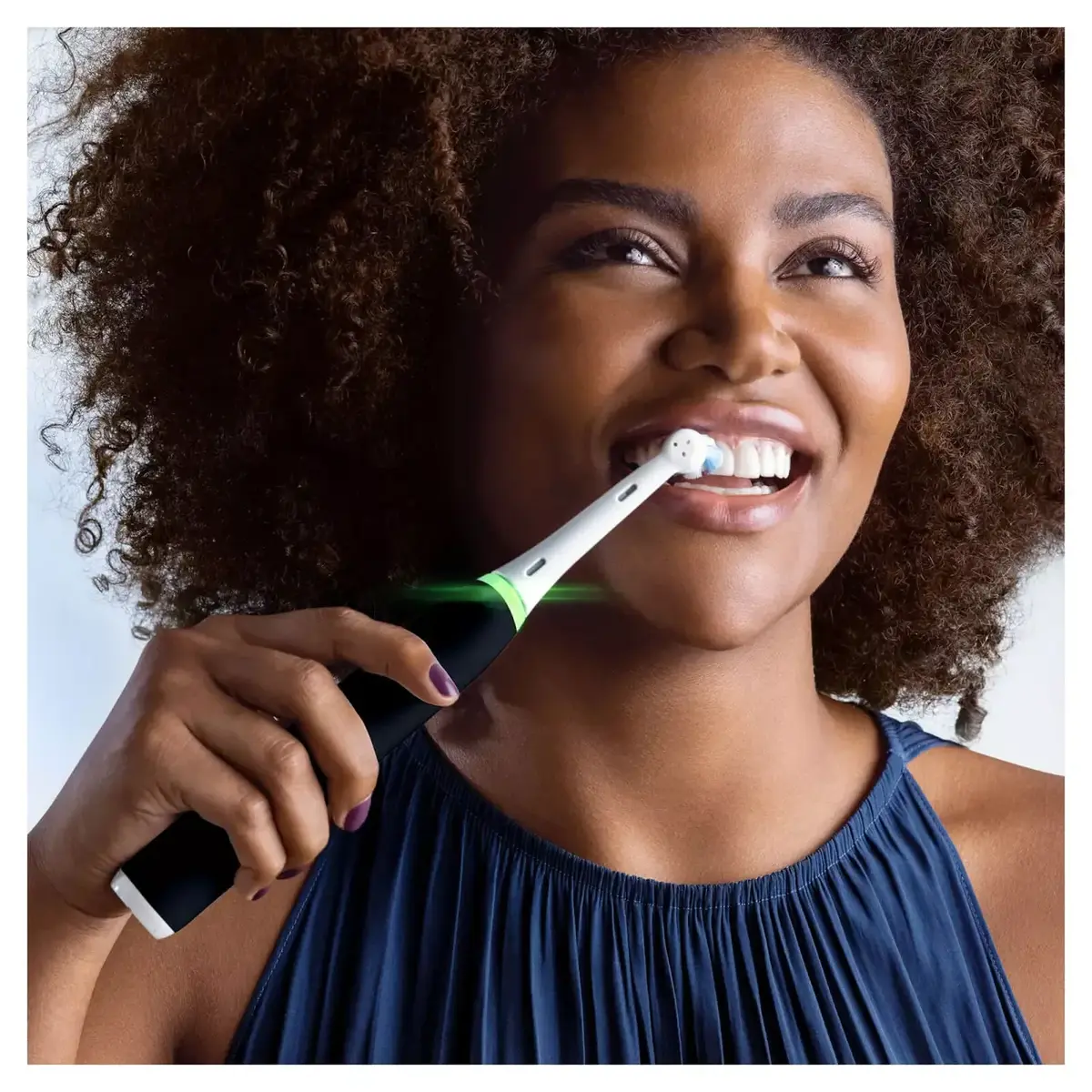 Vibrating toothbrush Oral-B iO 3 Matte Photo 4