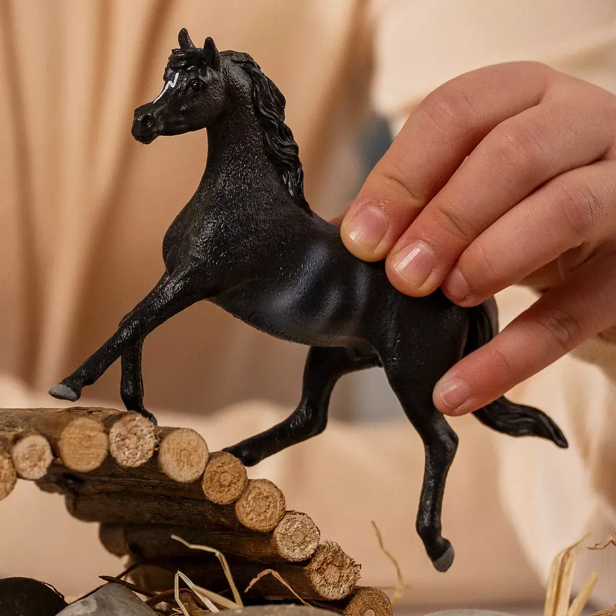 Фигура лошади Schleich Арабский жеребец 13981S Photo 2