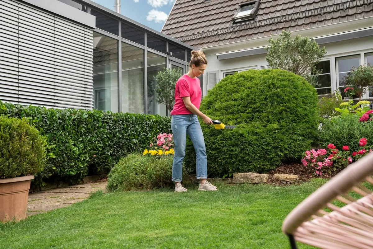 Karcher GSH 4-4 Plus Battery Grass & Shrub Shears Photo 2