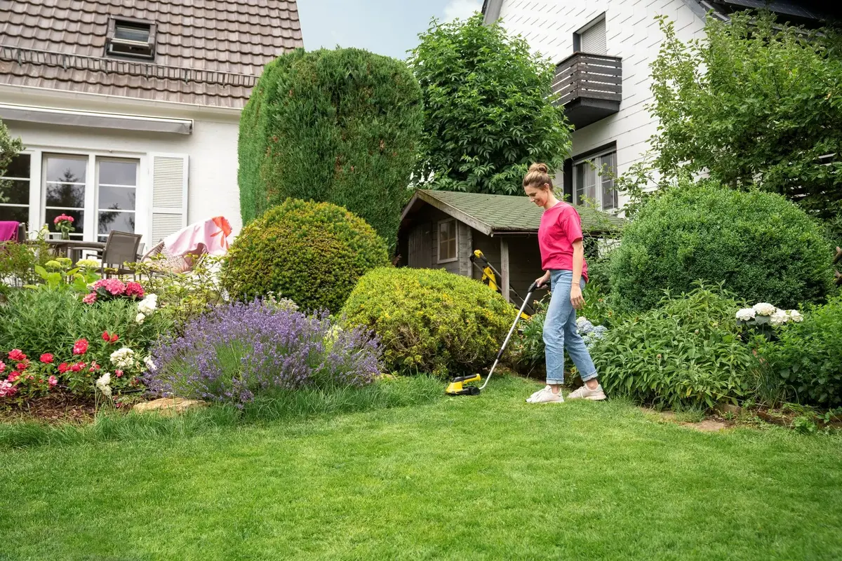 Karcher GSH 4-4 Plus Battery Grass & Shrub Shears Photo 3