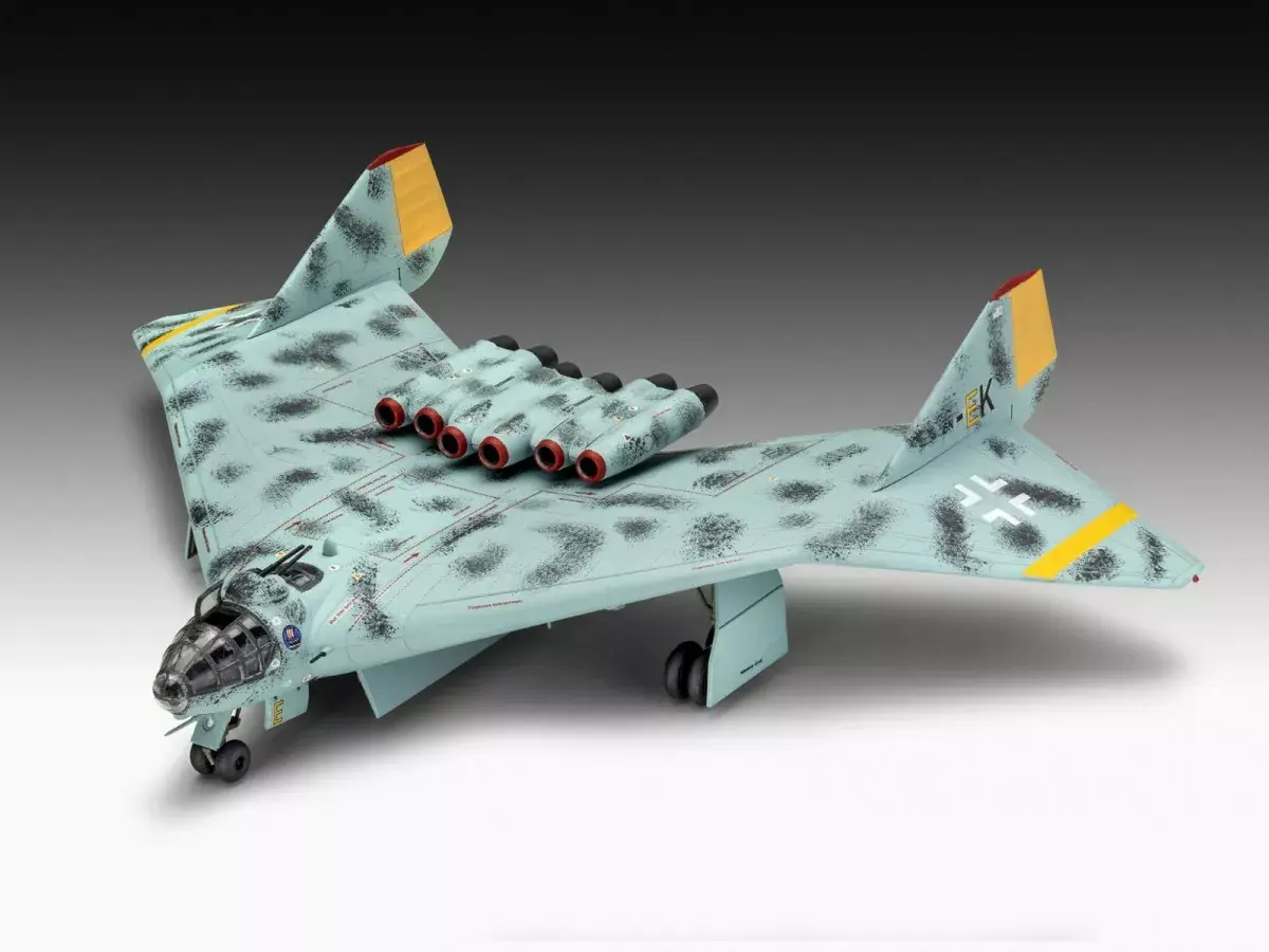 REVELL Arado AR E.555 модель 1/72 Photo 2