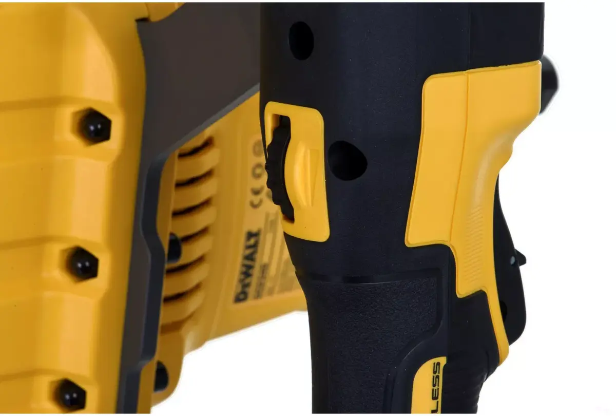 DeWalt DCD240N-XJ power stirrer Photo 6