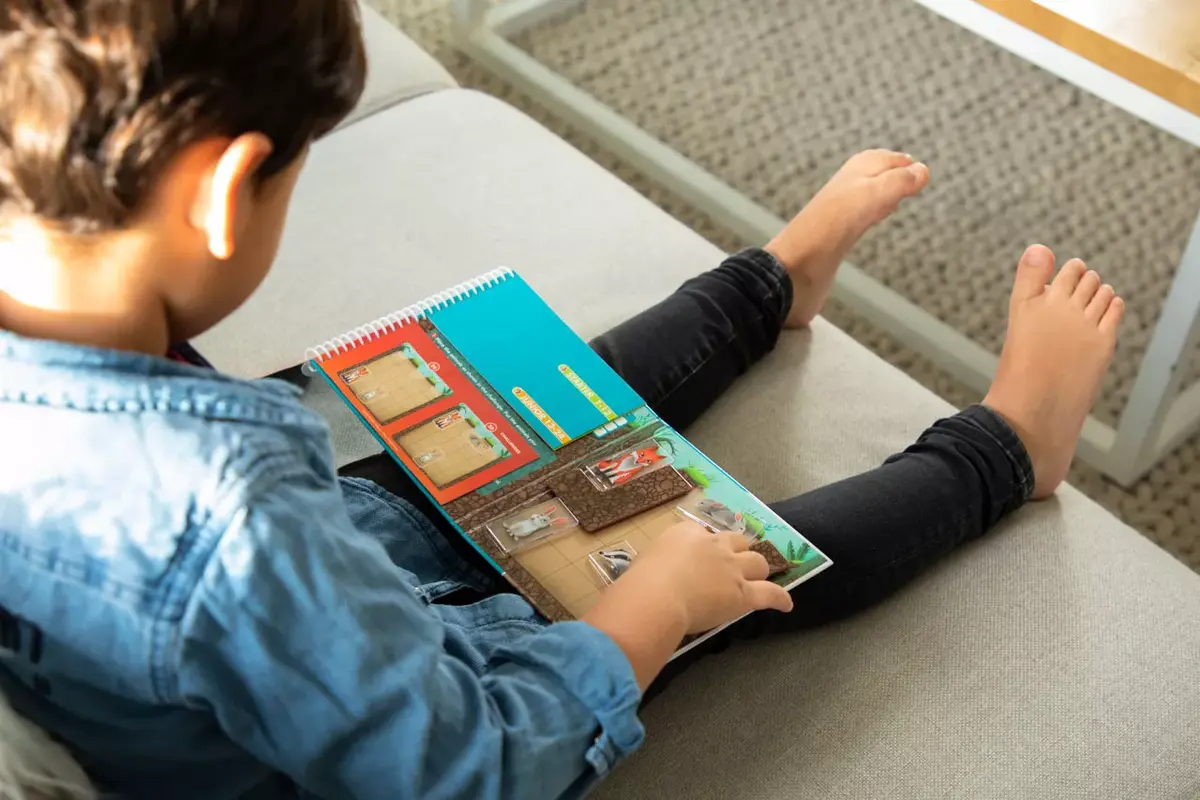 Board Game SmartGames Down The Rabbit Hole Photo 2
