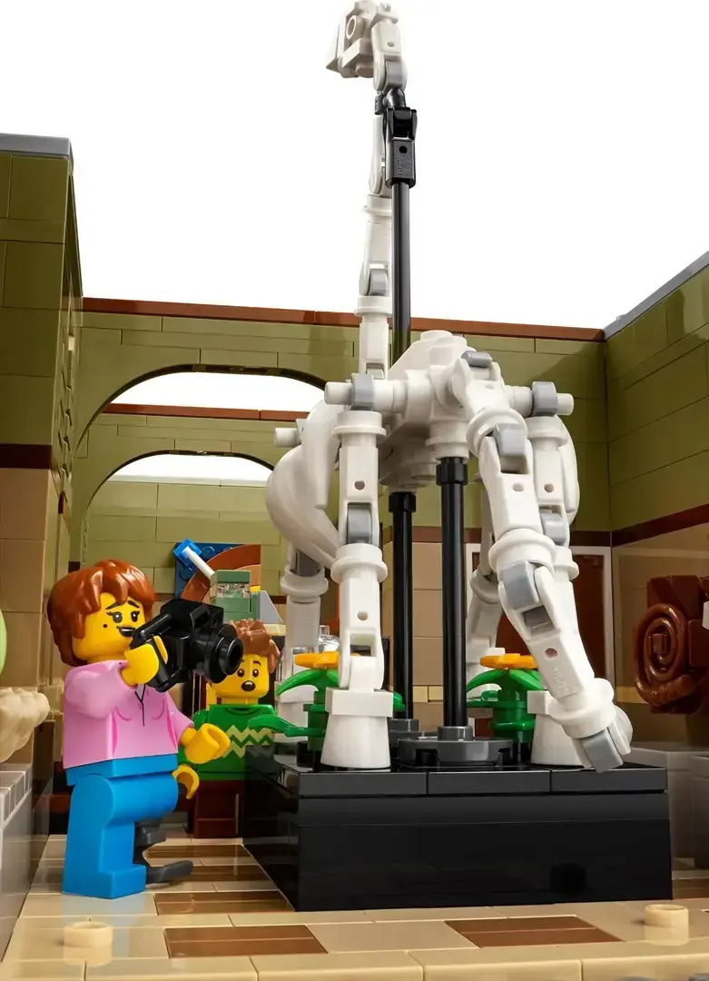 LEGO Icons Natural History Museum 10326 набор Photo 6