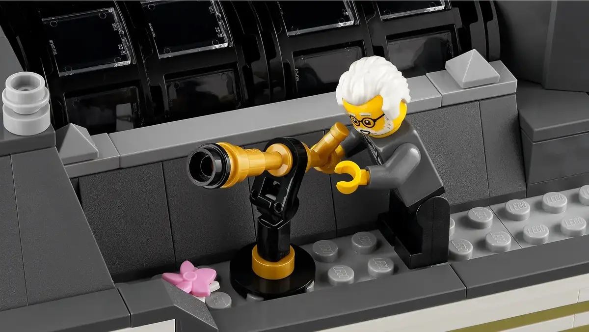 LEGO Icons Natural History Museum 10326 набор Photo 14