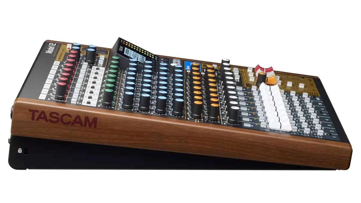Tascam Model 12 12 kanālu mikseris Photo 7