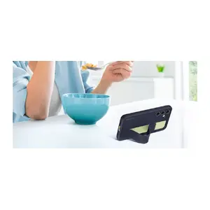 Standing firm with flexible strap