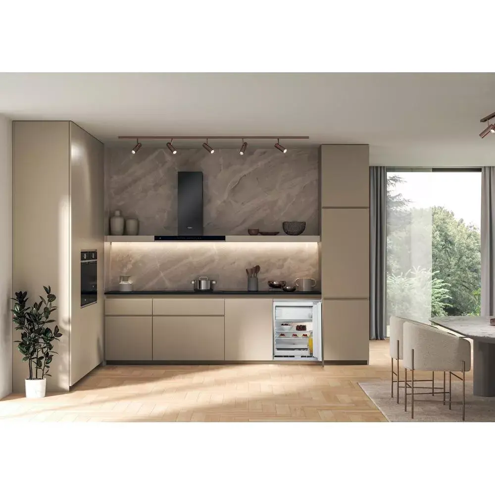 Whirlpool WBUF011 встраиваемый комбихолодильник 126 л Photo 2