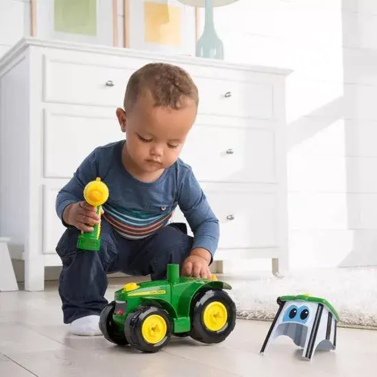 TOMY трактор 46655 — игровой автомобиль Photo 4