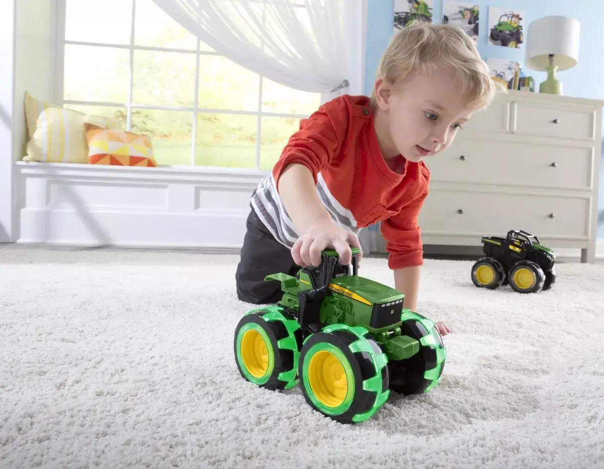 TOMY John Deere Monster Lightning Wheels монстр-трак Photo 3
