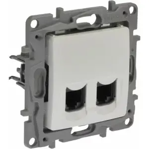 Розетка Legrand двойная RJ45 сетевой кат.6 UTP белая — модель 664774