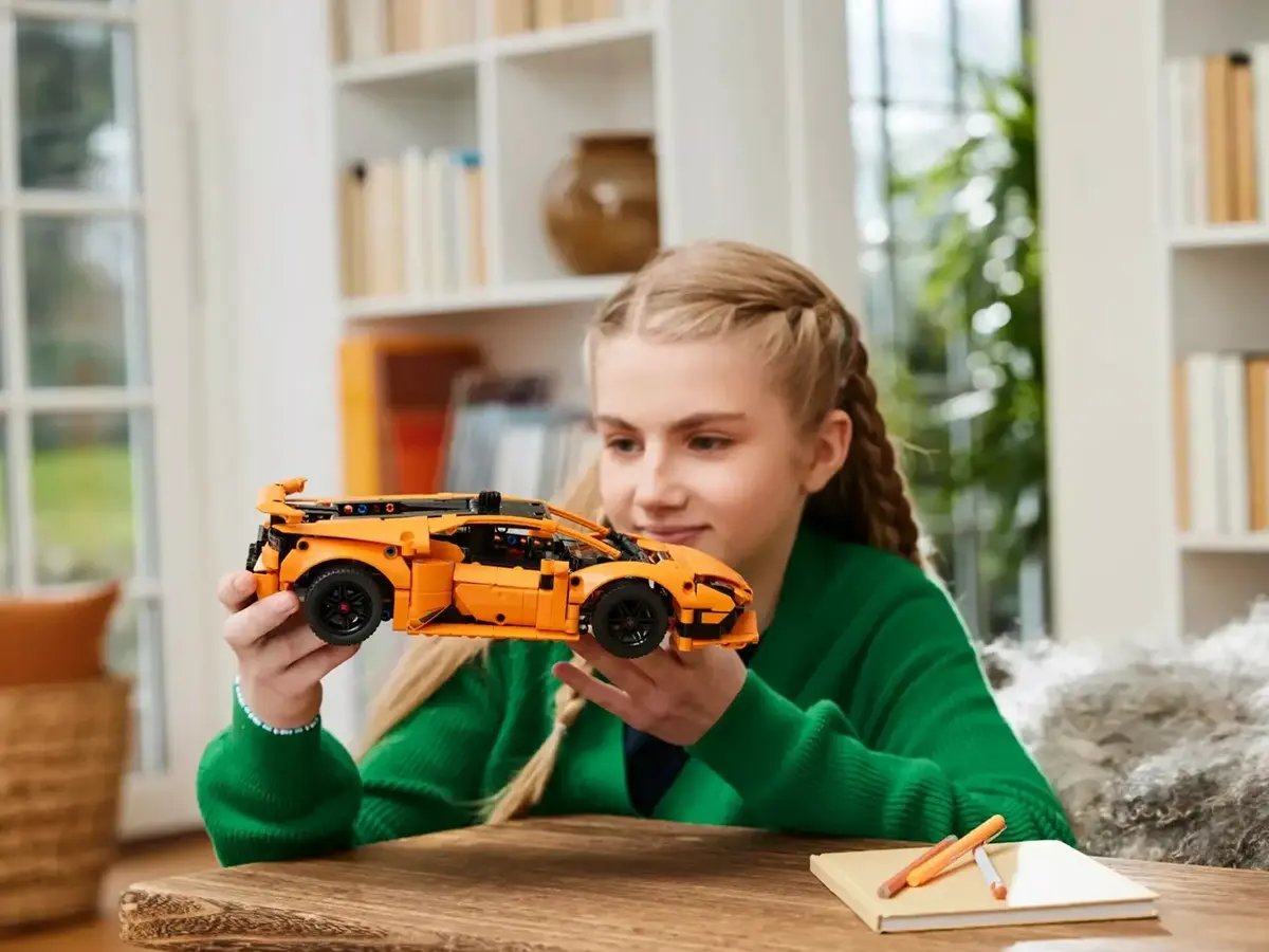 LEGO Technic Lamborghini Huracán Tecnica 42196 modelis Photo 8