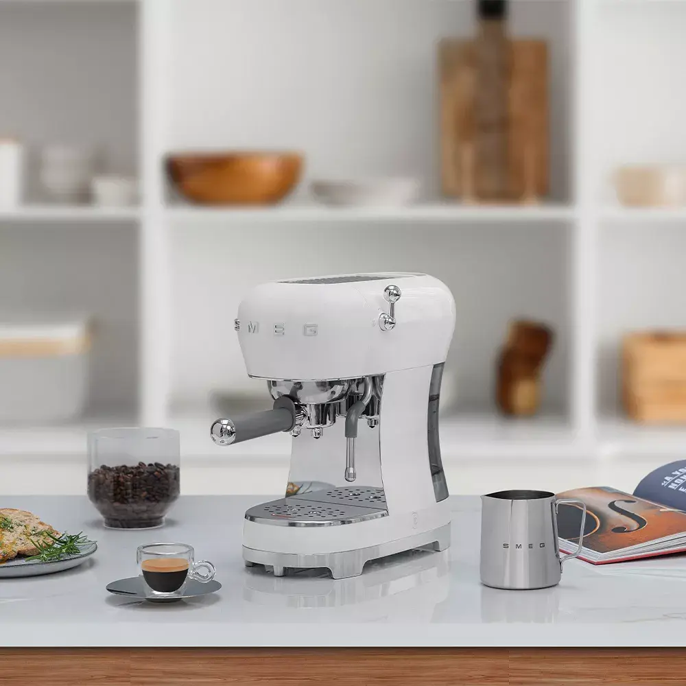 Espresso automāts Smeg 1.1 L ECF02WHEU Photo 6