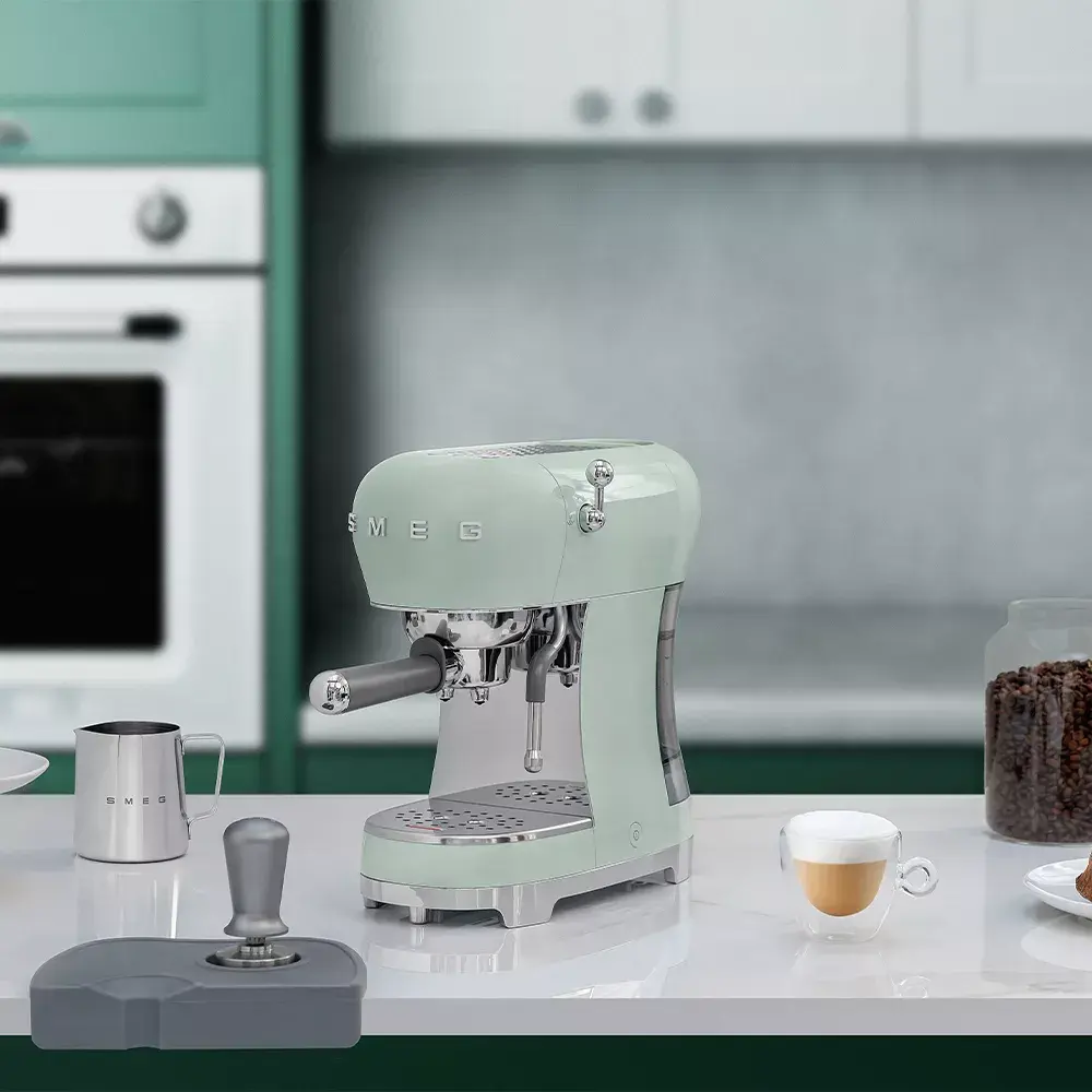 Эспрессо-машина Smeg 1.1 L ECF02PGEU Photo 6