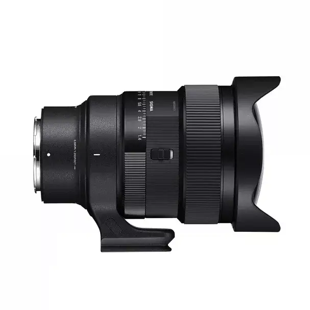 Wide fish-eye lens Sigma 15mm F1.4 DG DN Fisheye Photo 6