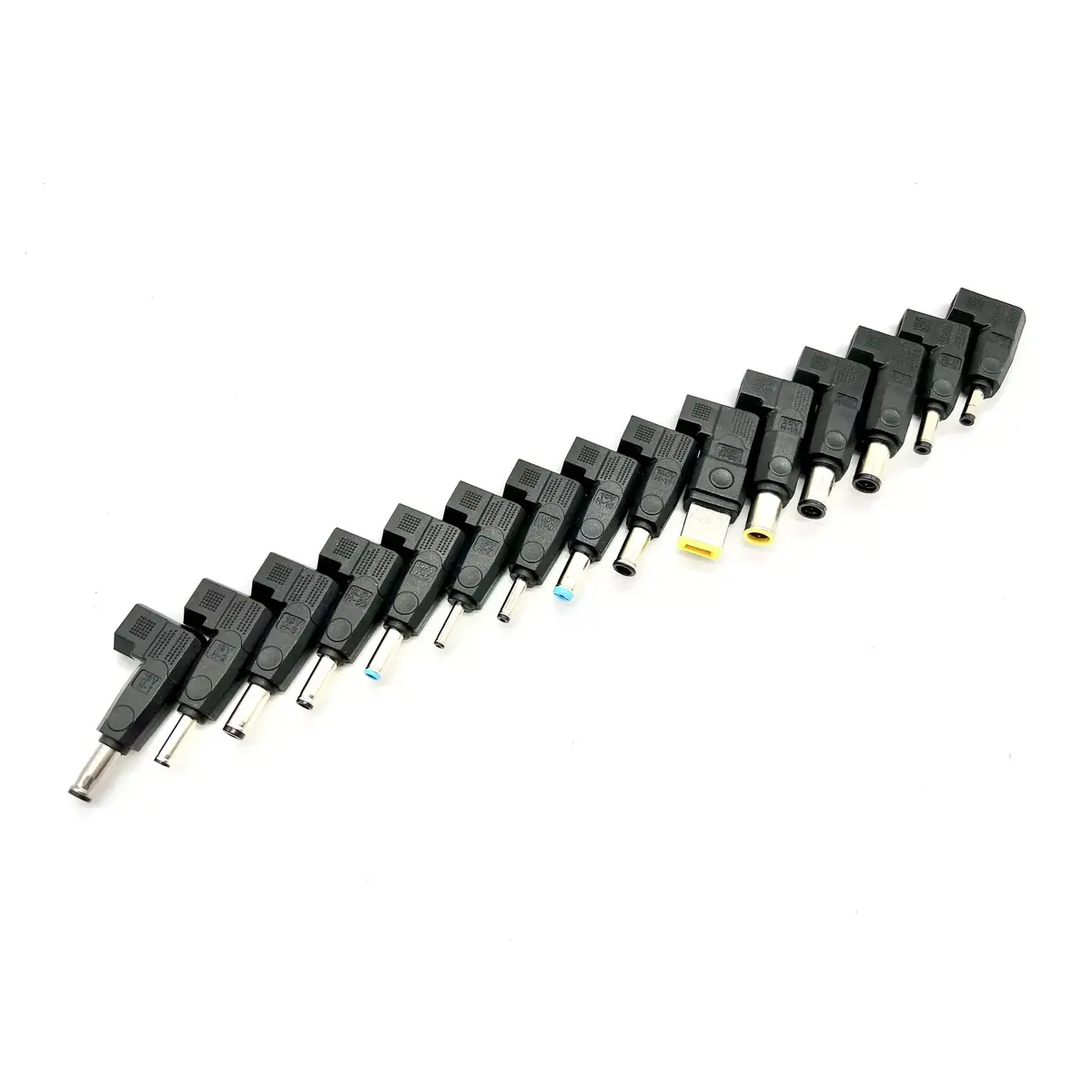 Универсальный адаптер питания BTI 65W USB-C Photo 3