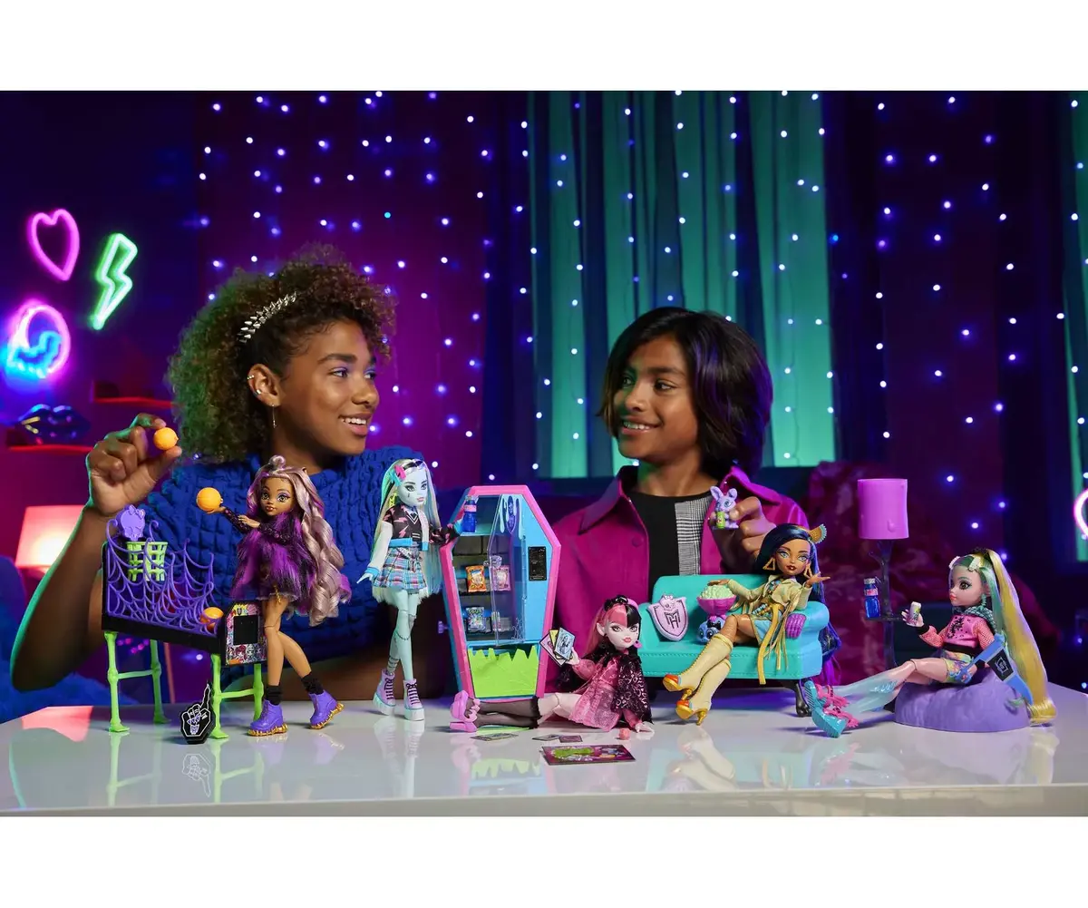 Monster High Student Lounge Playset Photo 2