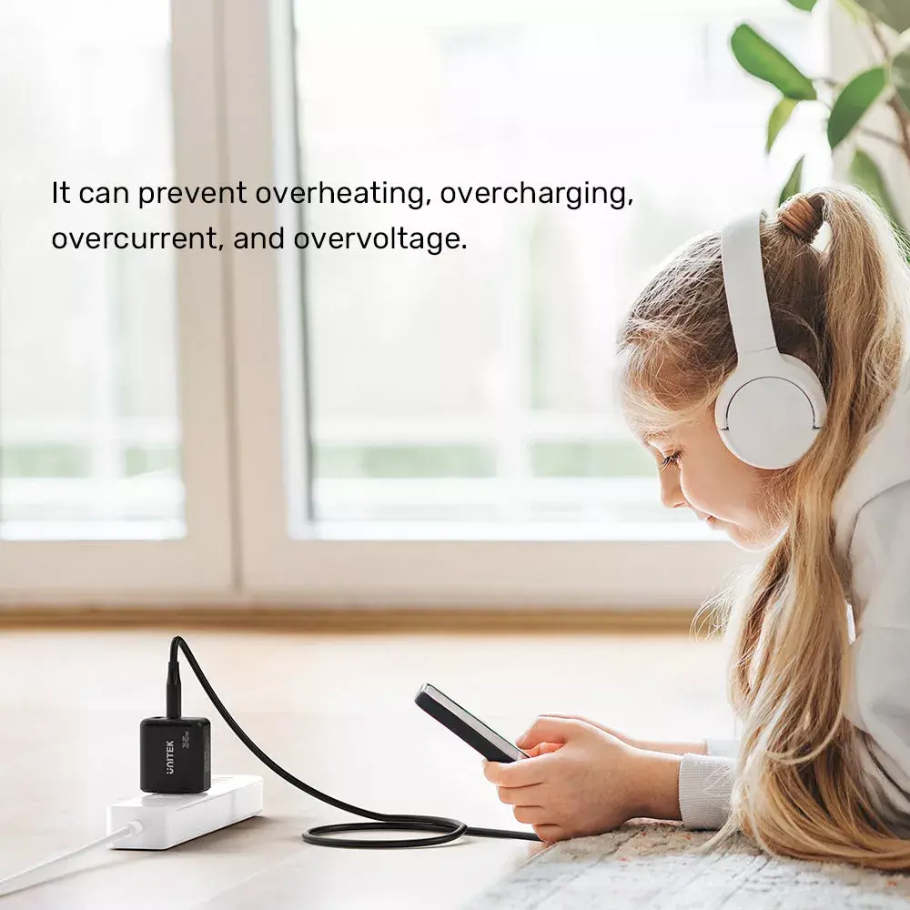Mobile device charger UNITEK P1119A Photo 6
