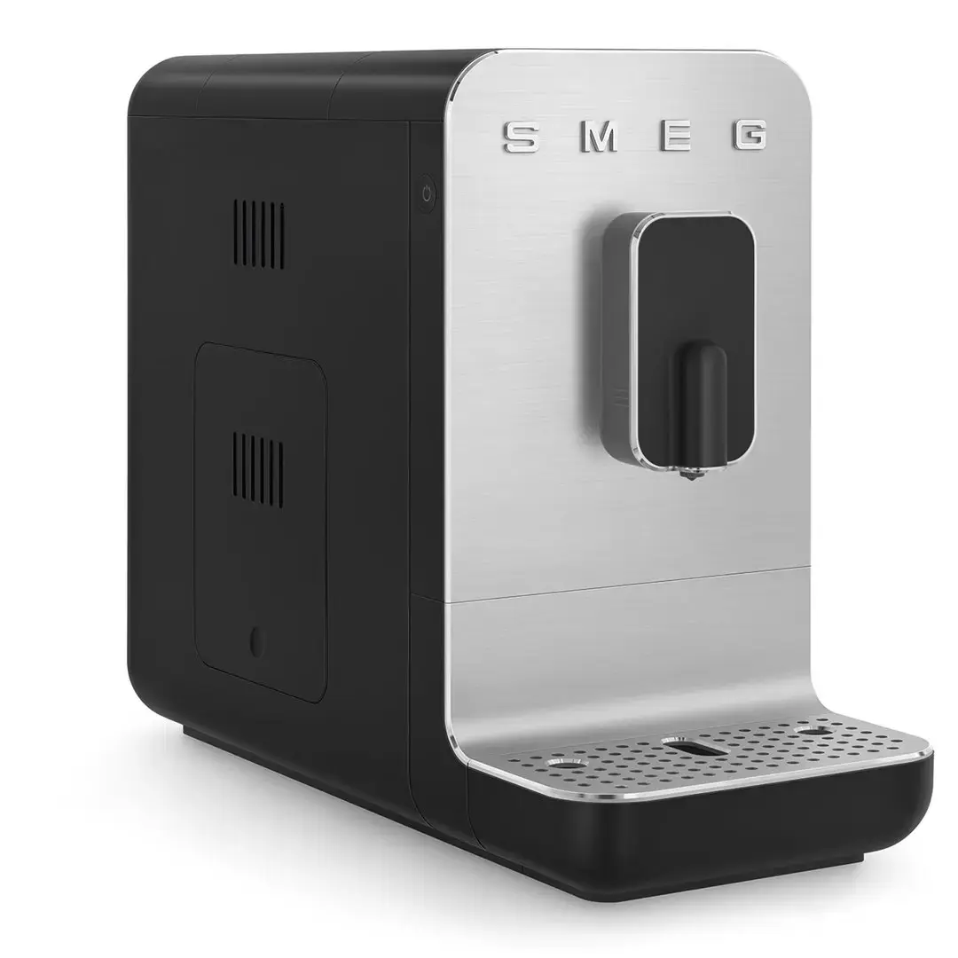 Кофемашина Smeg BCC11BLMEU с функцией пара Photo 5