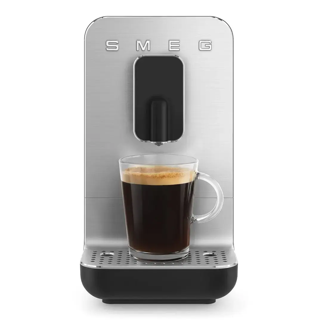 Кофемашина Smeg BCC11BLMEU с функцией пара Photo 7