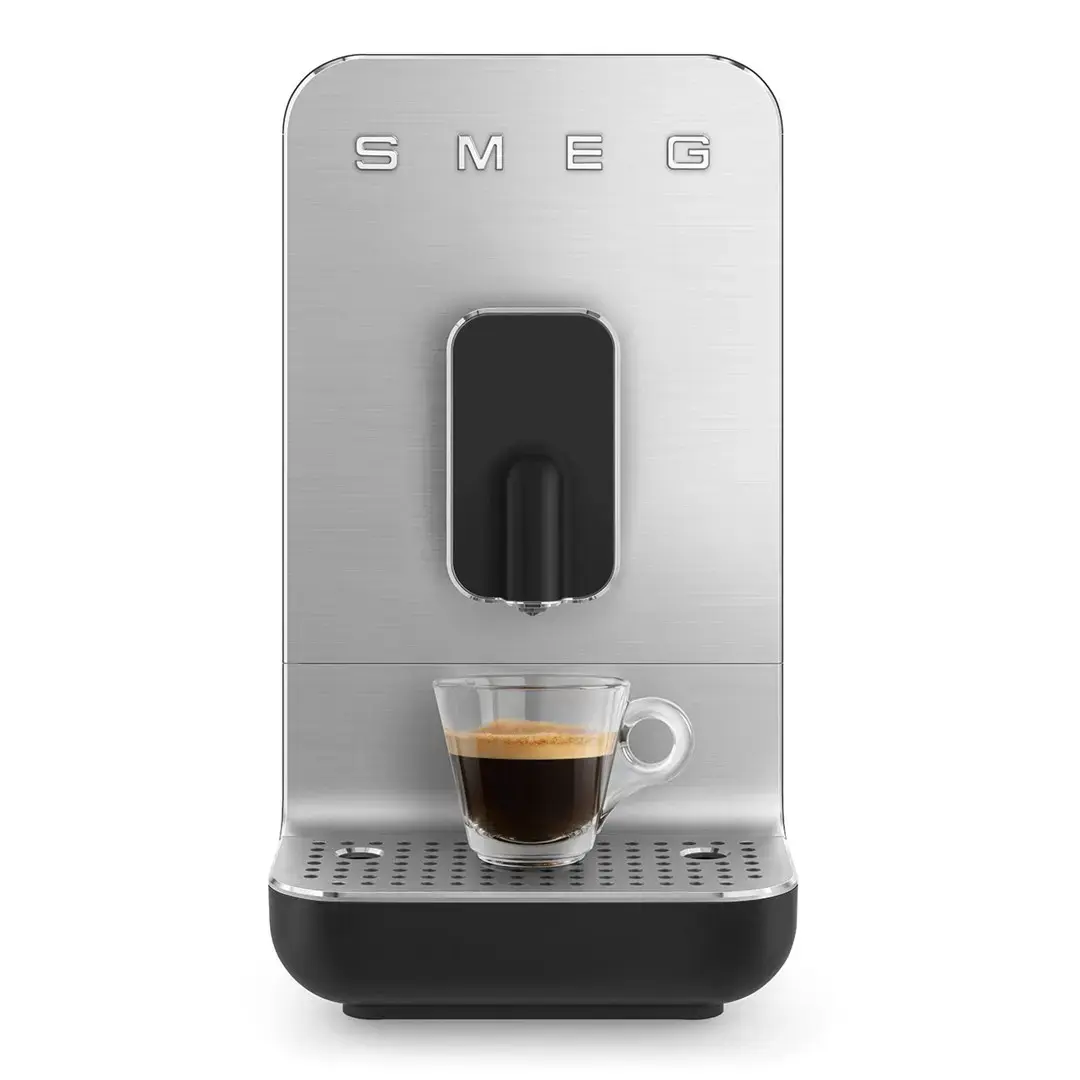 Кофемашина Smeg BCC11BLMEU с функцией пара Photo 12
