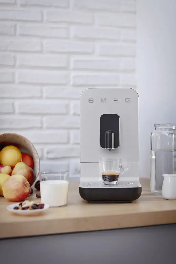 Кофемашина Smeg BCC11BLMEU с функцией пара Photo 22