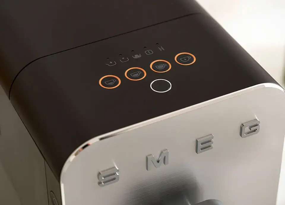 Кофемашина Smeg BCC11BLMEU с функцией пара Photo 30