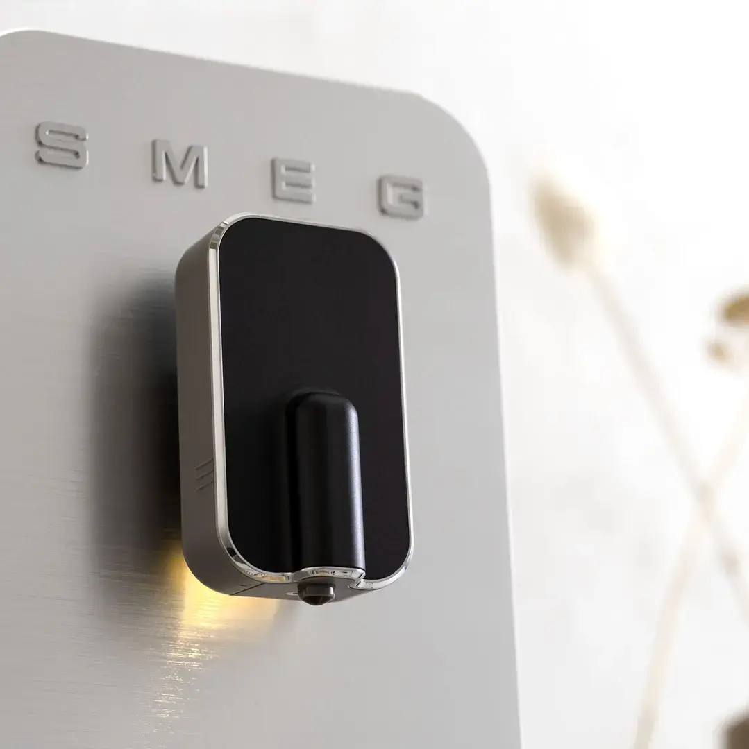 Кофемашина Smeg BCC11BLMEU с функцией пара Photo 33