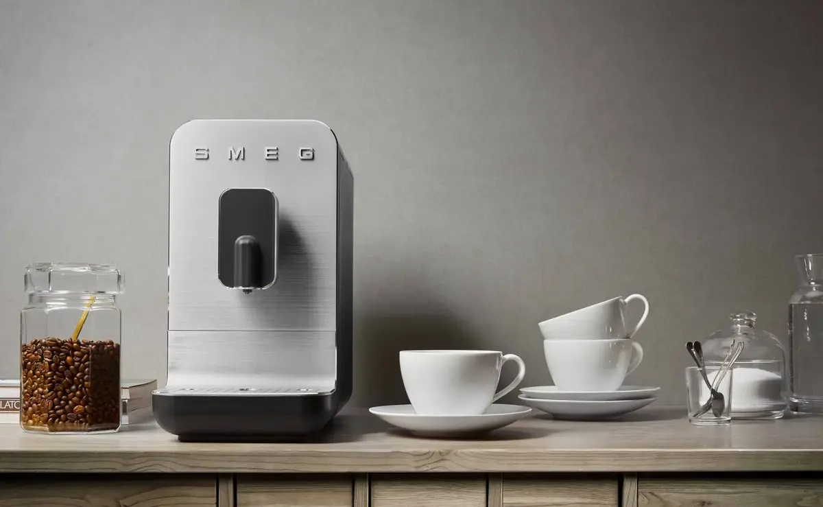 Кофемашина Smeg BCC11BLMEU с функцией пара Photo 35