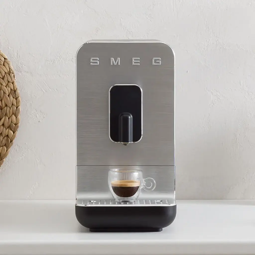 Кофемашина Smeg BCC11BLMEU с функцией пара Photo 39