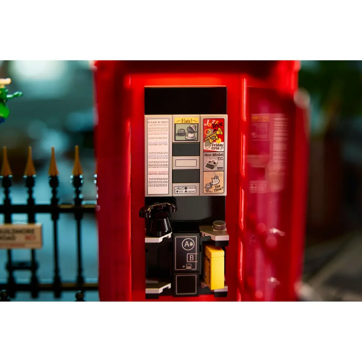 Конструктор LEGO Red London Telephone Box 21347 Photo 29