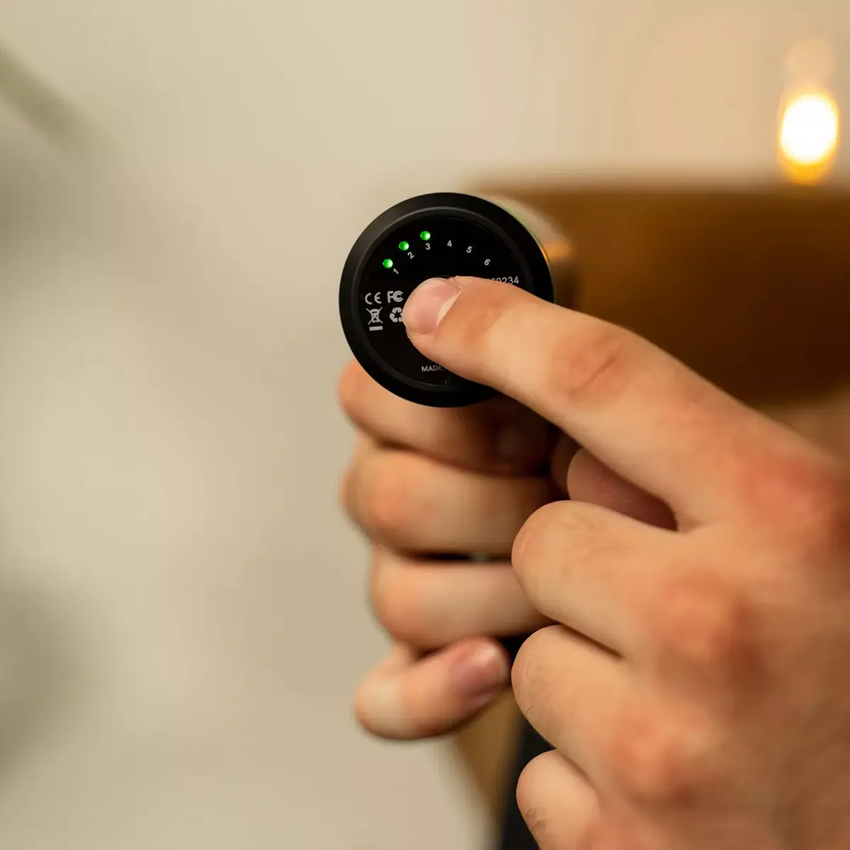 Tunturi Mini Massage Gun ручной массажер Photo 3