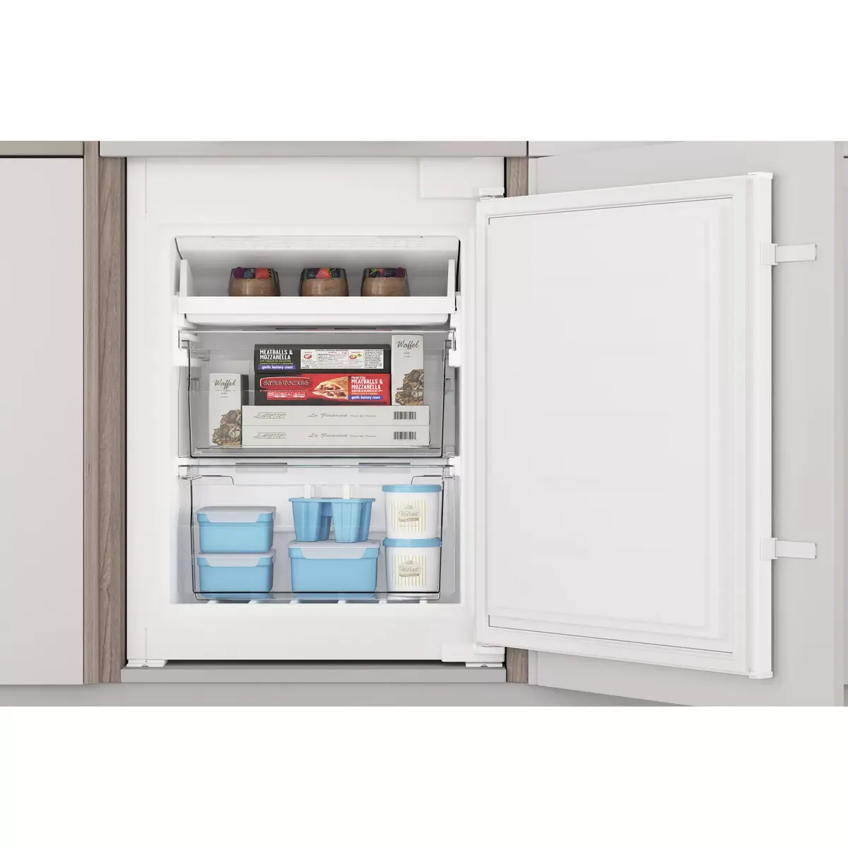 Встраиваемый холодильник INDESIT INC18 T112 Photo 4