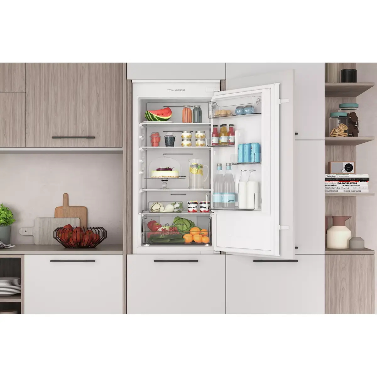 Встраиваемый холодильник INDESIT INC18 T112 Photo 6
