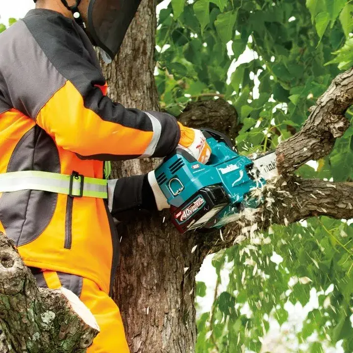 Цепная пила Makita UC004GM102 Photo 2