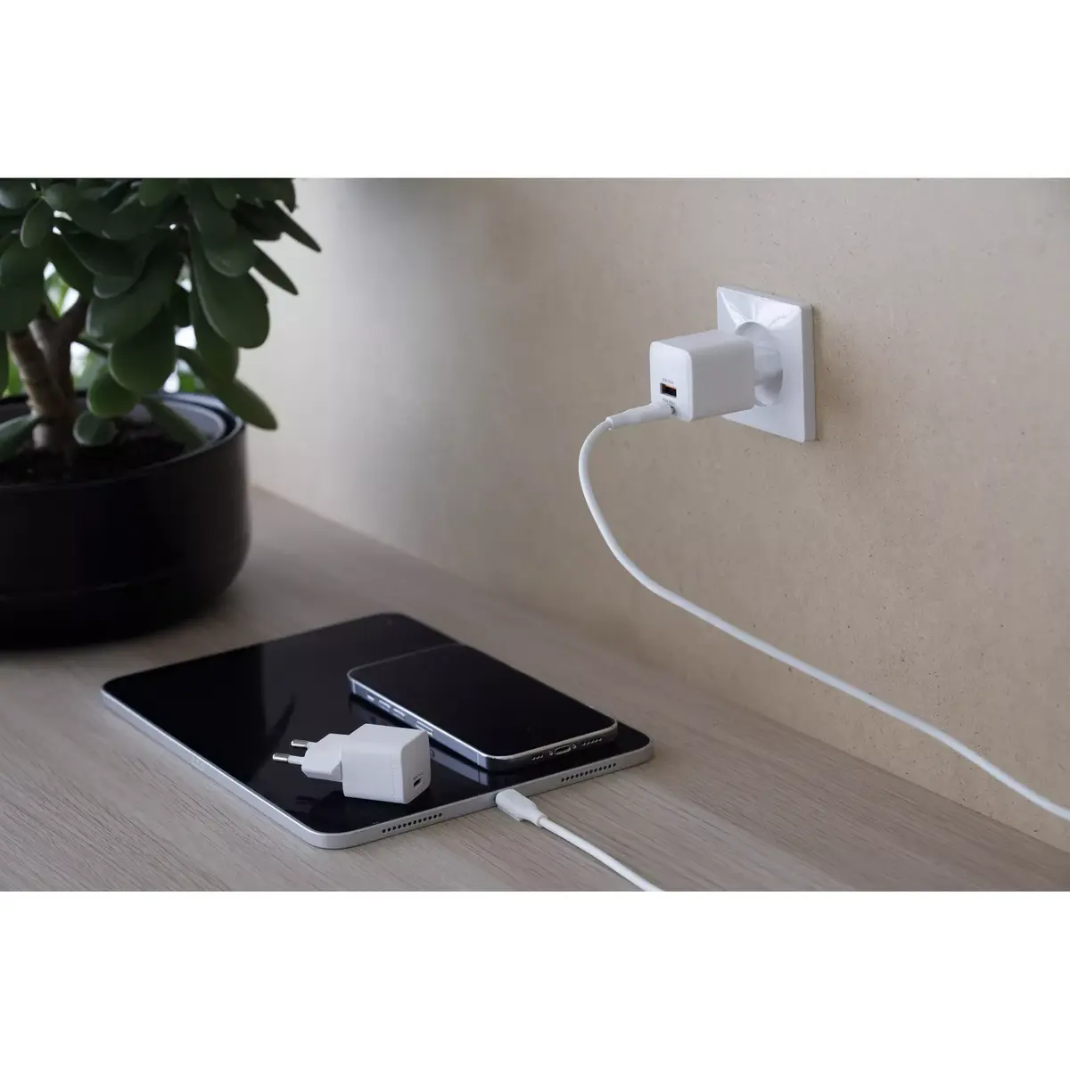 Sienas lādētājs dbramante1928 re-charge USB-C 20W Photo 6