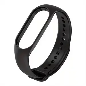 Силиконовый ремешок Riff для Xiaomi Mi Band 3/4/5/6/7 — черный, сменный браслет