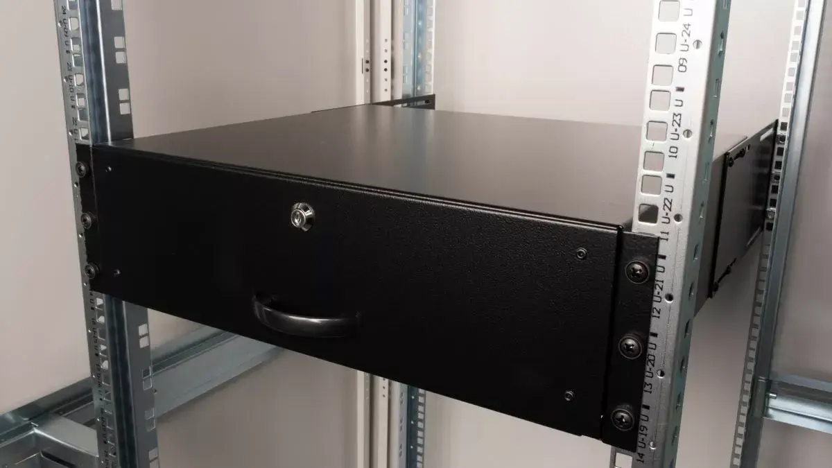 Atvilktne Equip Lockable Drawer 19' 3U RAL9005 Black Photo 4