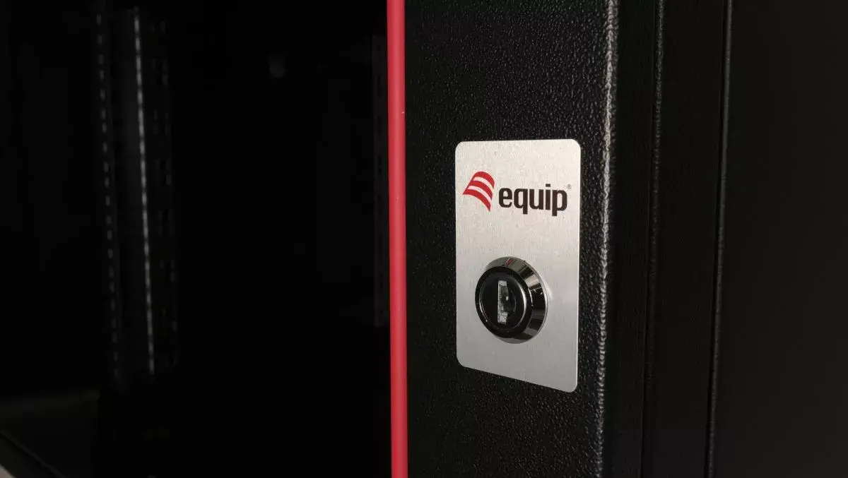 Sienas montāžas plaukts Equip Pro Mount 19' Cabinet Photo 6