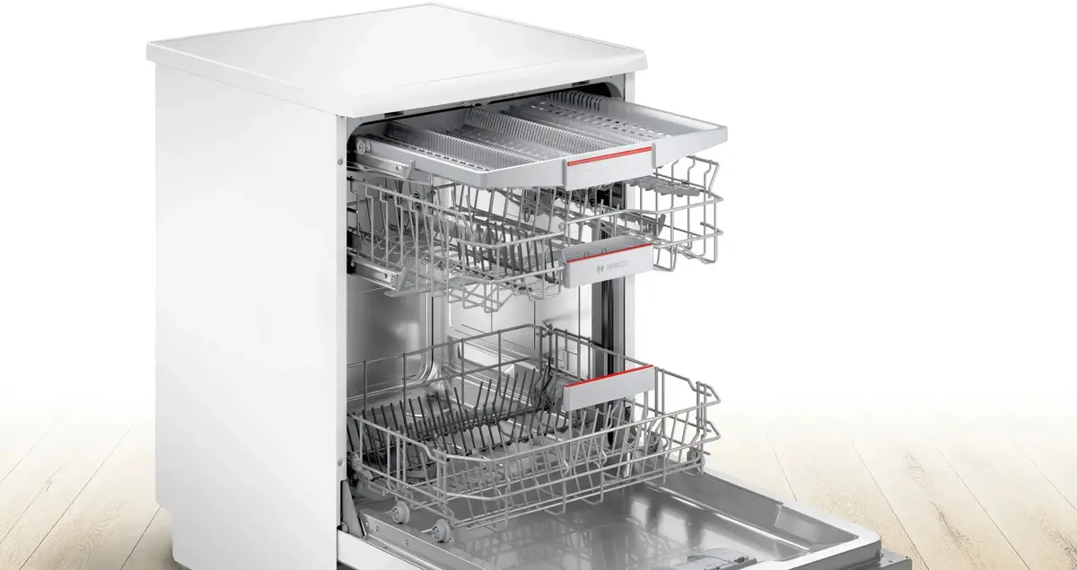 Bosch Serie 4 SMS4EMW06E Freestanding Dishwasher Photo 3