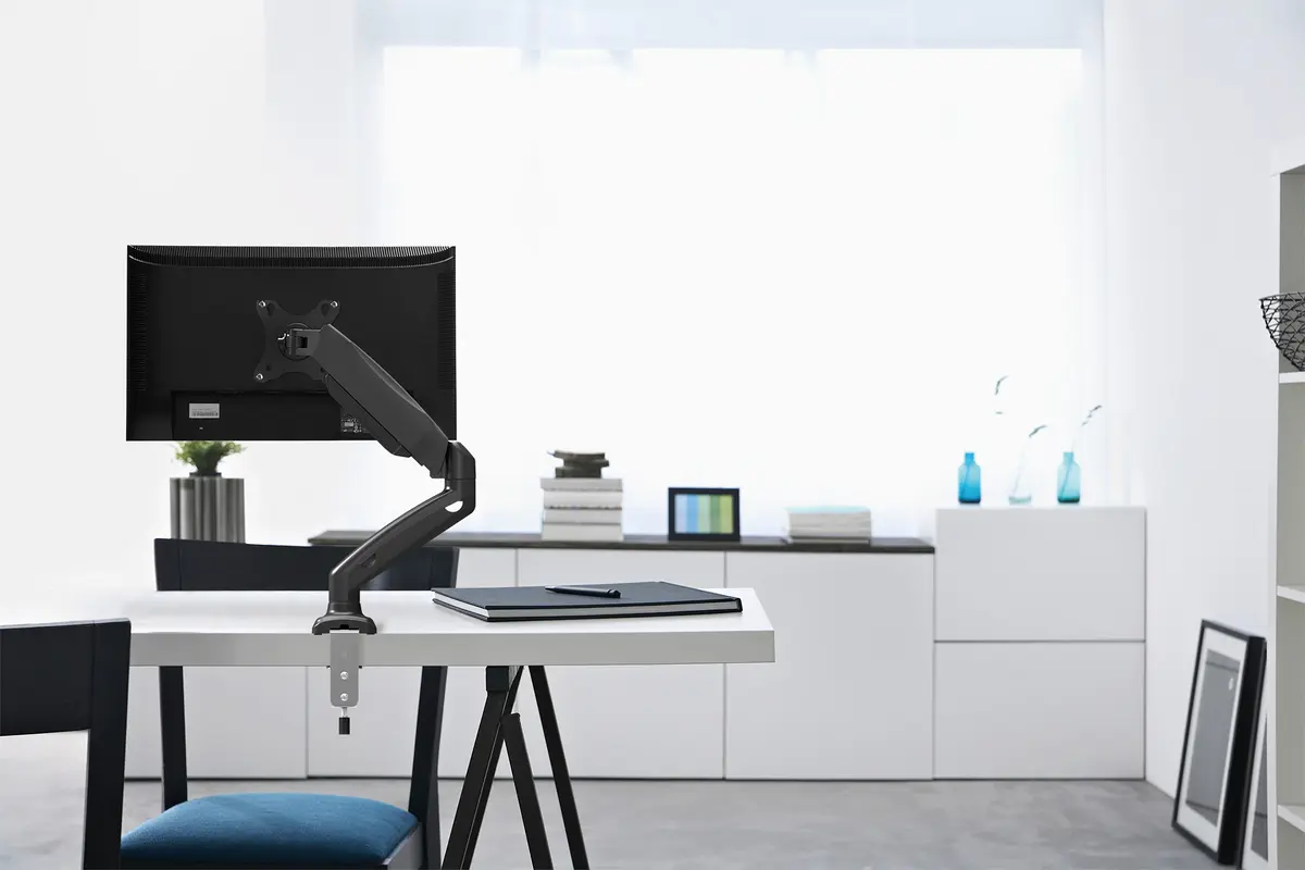 Manhattan Desk Mount for TV and Monitors Photo 13