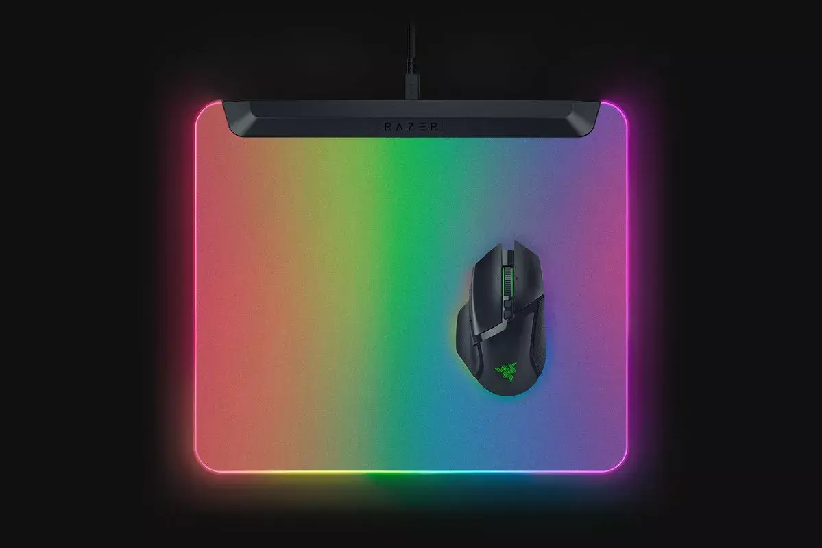 Игровая мышь Razer Firefly V2 Pro Photo 3