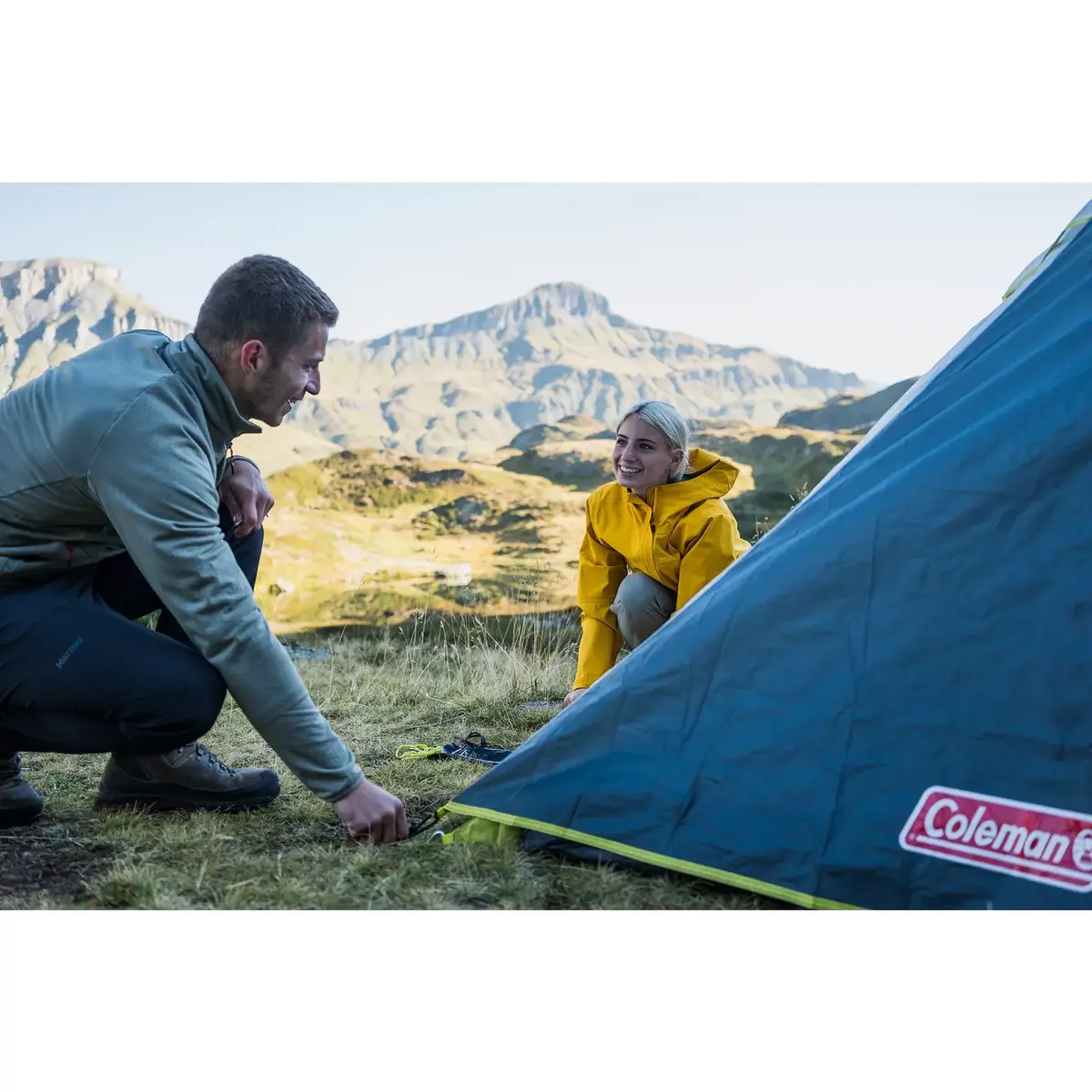 Пирамидальная палатка Coleman Bedrock 2 Photo 3