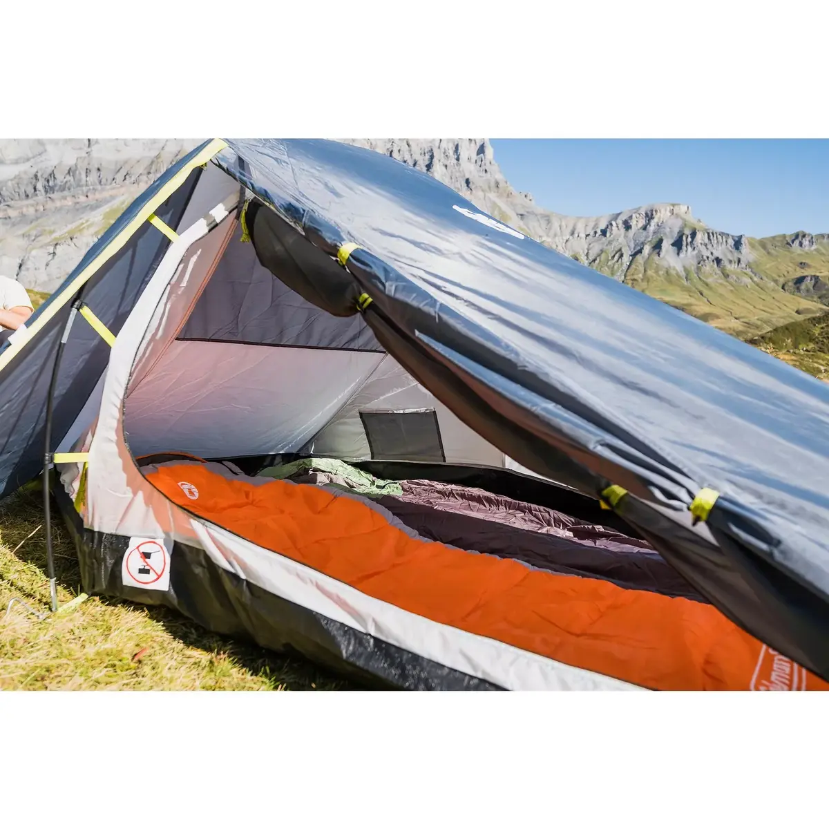 Пирамидальная палатка Coleman Bedrock 2 Photo 5